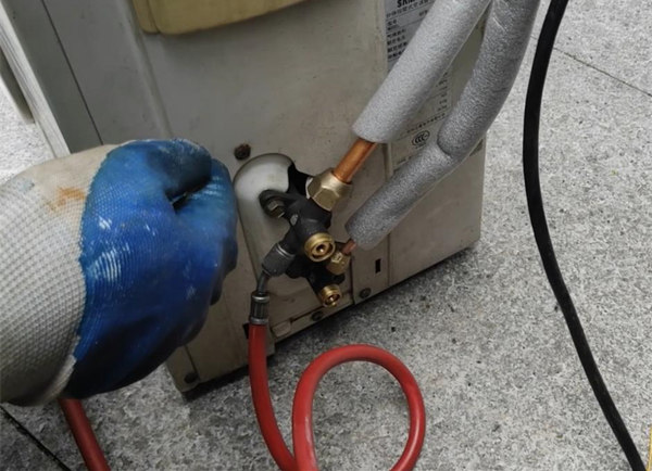 空調漏氟怎么維修